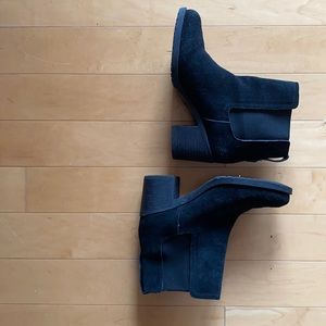 Sam Edelman Size 6 Black Suede Booties